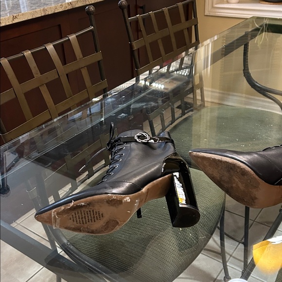 Beautifully
Signed 0-tent heal
Inmates and extremely
Comfy - Picture 6 of 6